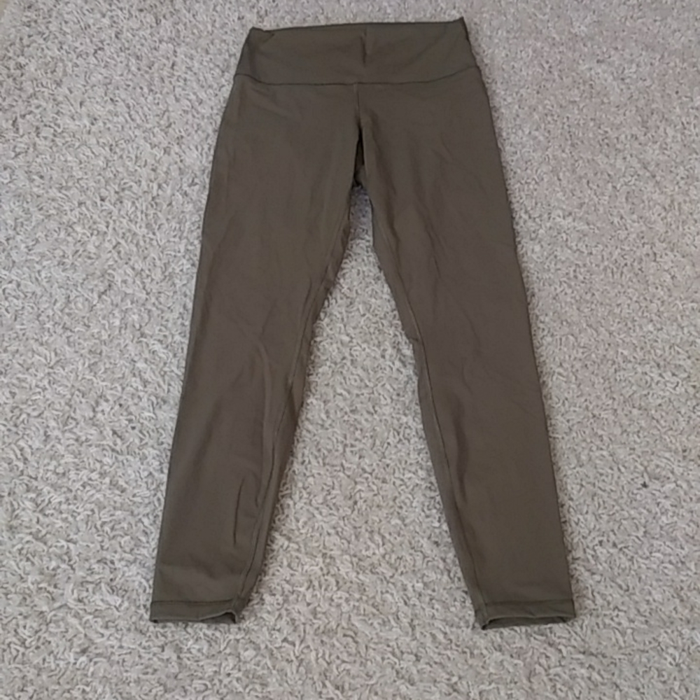 Everlane Renew Leggings.